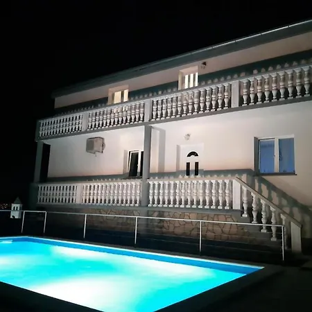 Pool Leonardo Apartment